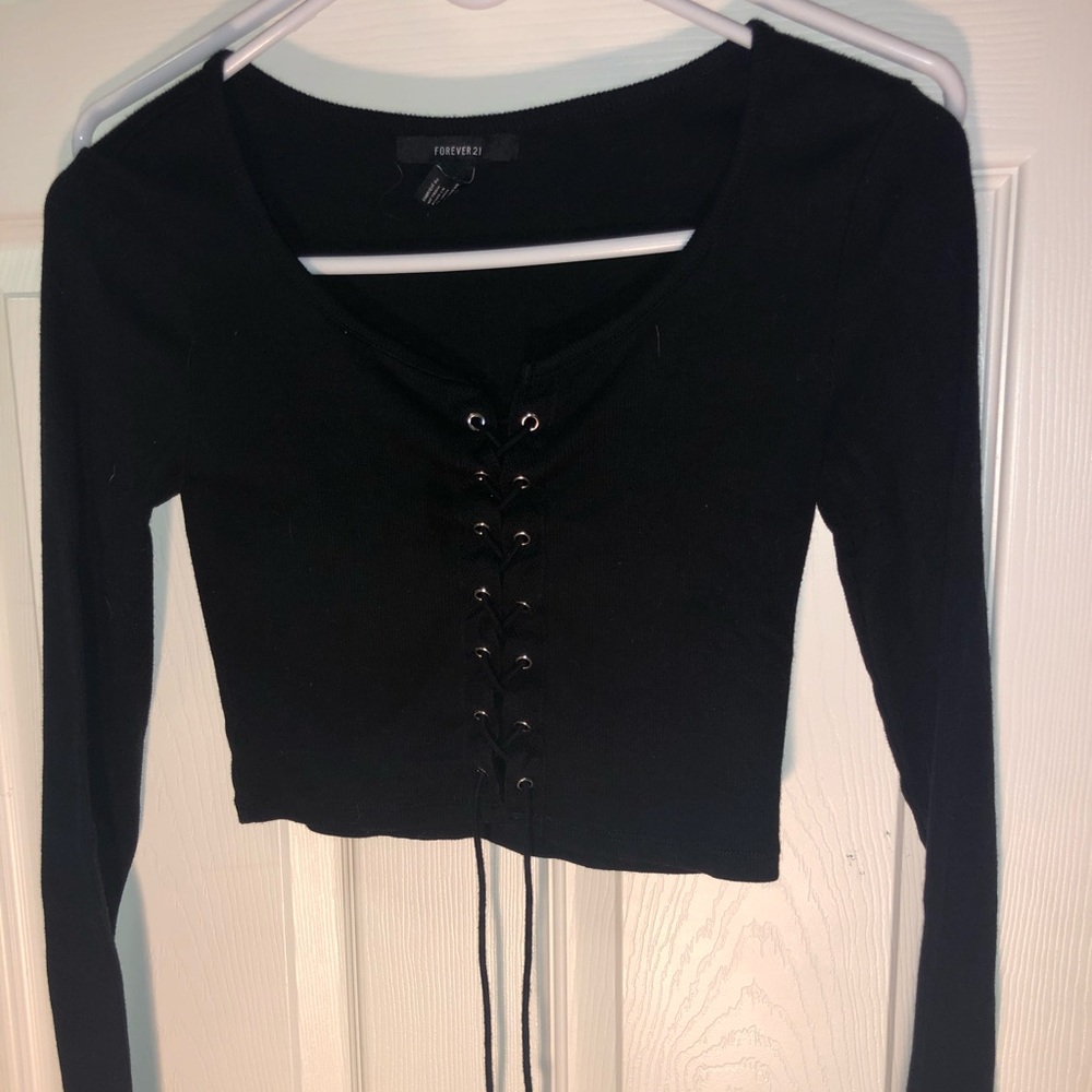 Lace up black long sleeve crop top